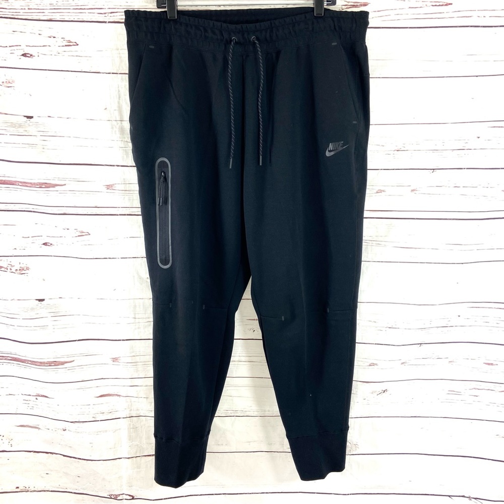 Nike Sportswear Plus Pants Women’s 1X Black Tech Fleece DA2043-010 High‎ Rise.